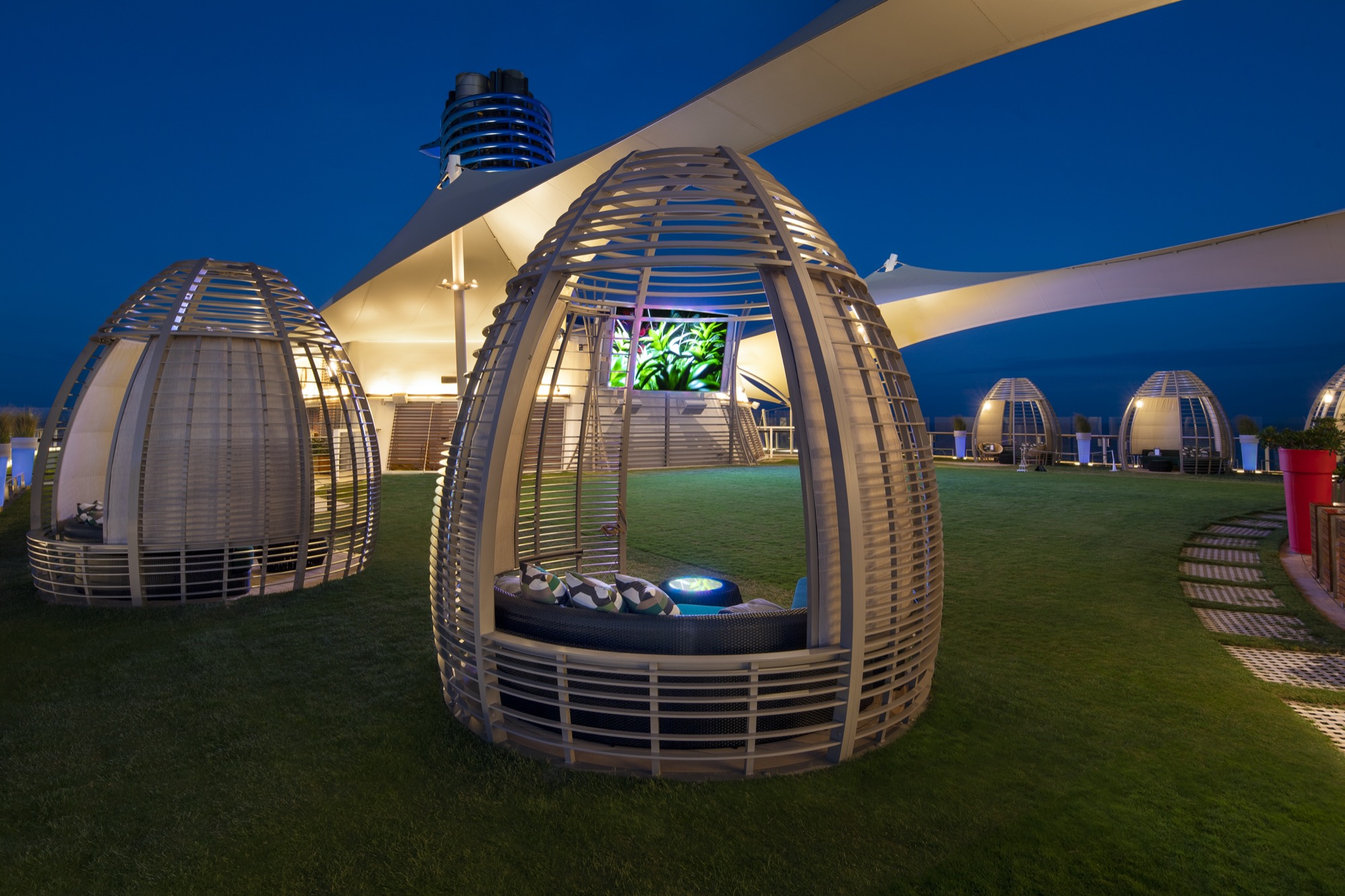 Celebrity Cruises Solstice Revolution Equinox Lawn Club 4.jpg